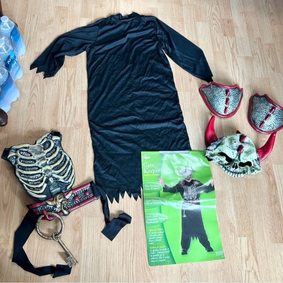 costume Disguise Gate Keeper boys size 7/8 lot of 5 pieces - Picture 2 of 8